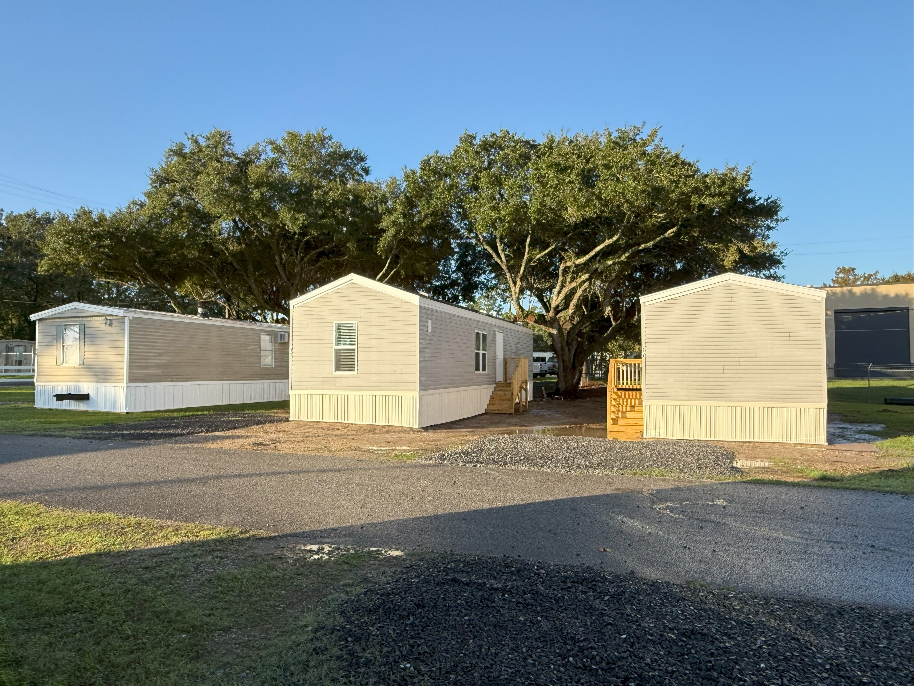 201 Andre Street - 17